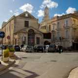 Santa Maria del Suffragio, detta comunemente Chiesa del Purgatorio, santuario del 1639 che sorge alla fine della centralissima piazza Sedile di Modugno